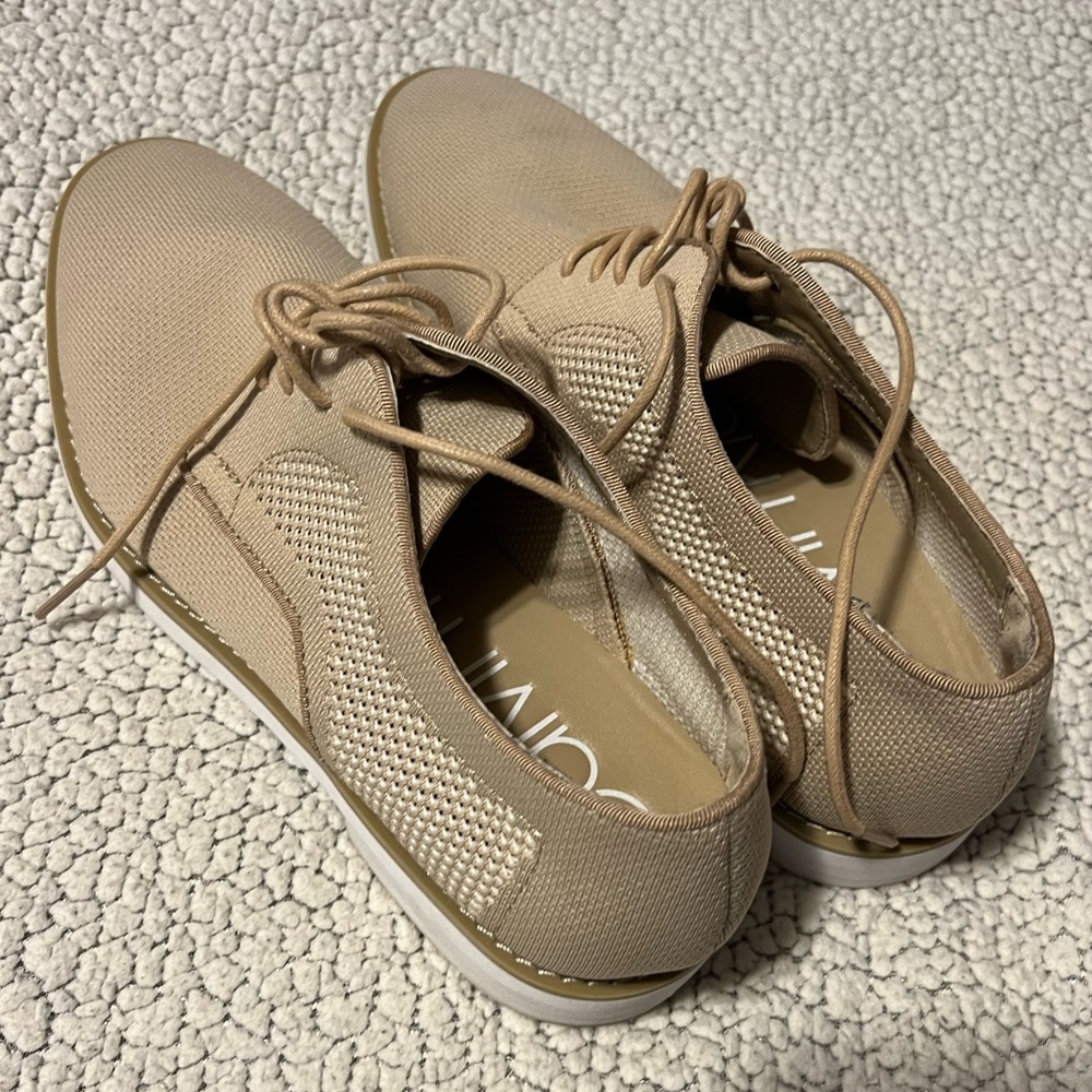 Calvin Klein Men's Aggussie Oxfords Beige